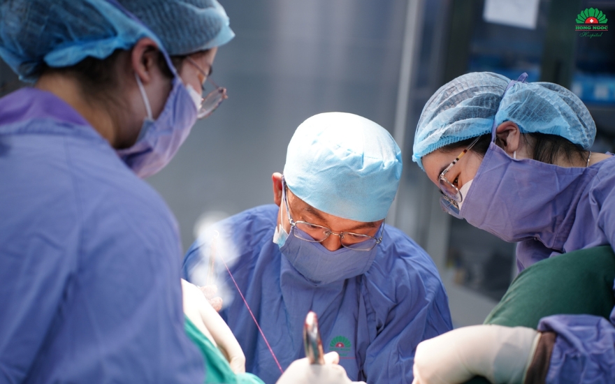 người bệnh Ukraine phẫu thuật TOT