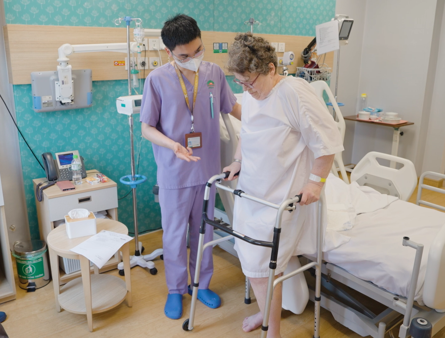 Dịch vụ chăm sóc tận tâm, chuyên nghiệp chuẩn bệnh viện quốc tế.