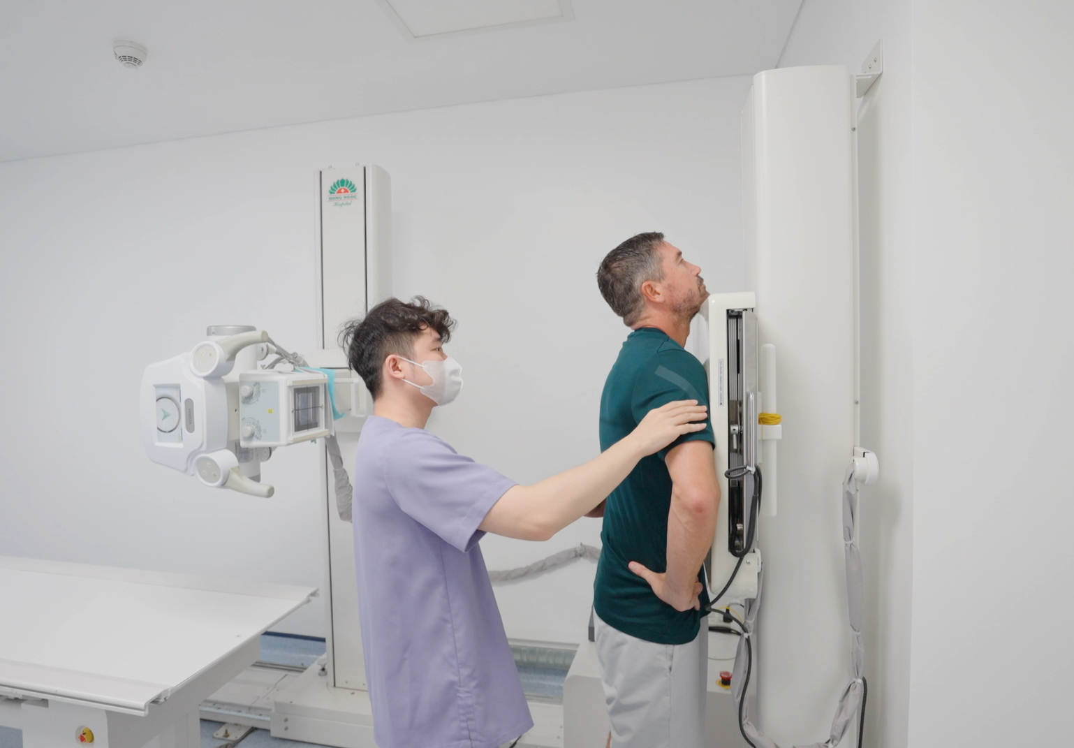 Hệ thống Bệnh viện Hồng Ngọc thường xuyên tiếp đón bệnh nhân đến từ những nơi có nền tảng y tế toàn diện.