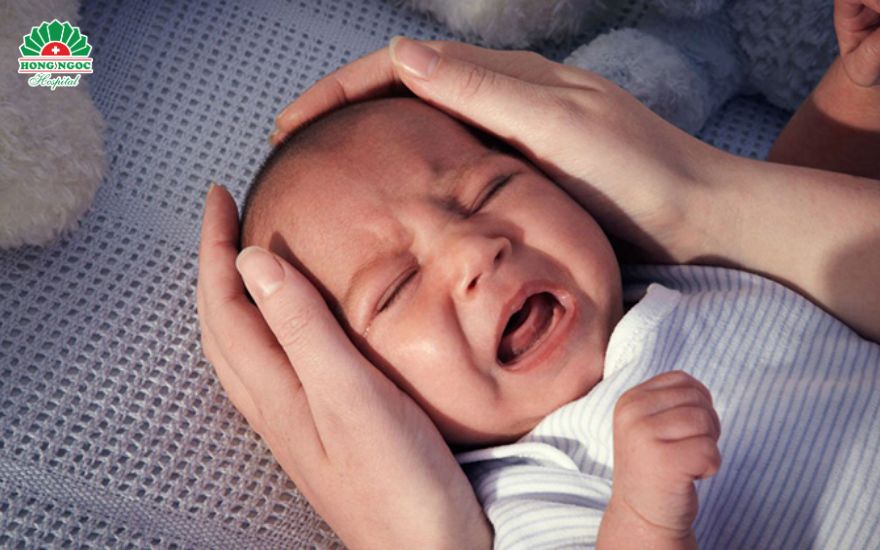 The symptoms of bronchitis may progress from mild to severe, leaving the child fatigued and with a poor appetite.