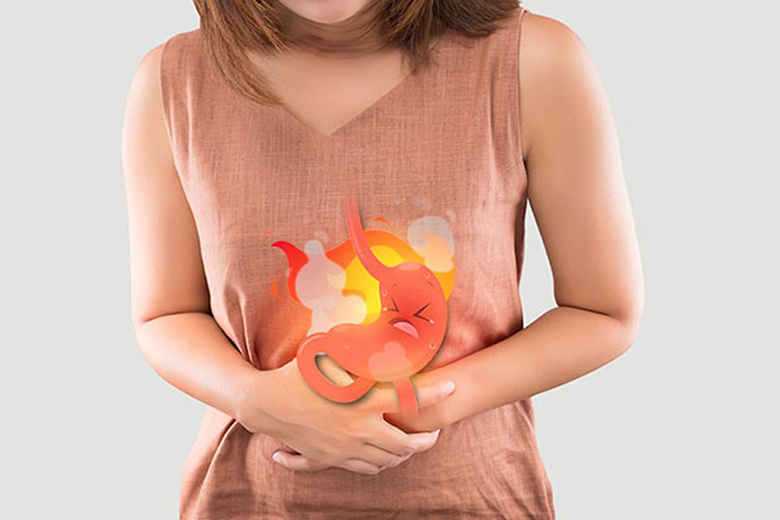 위염 환자는 흔히 복부 팽만(속이 더부룩함), 소화 불량, 트림, 속 쓰림(위산 역류)을 겪습니다.