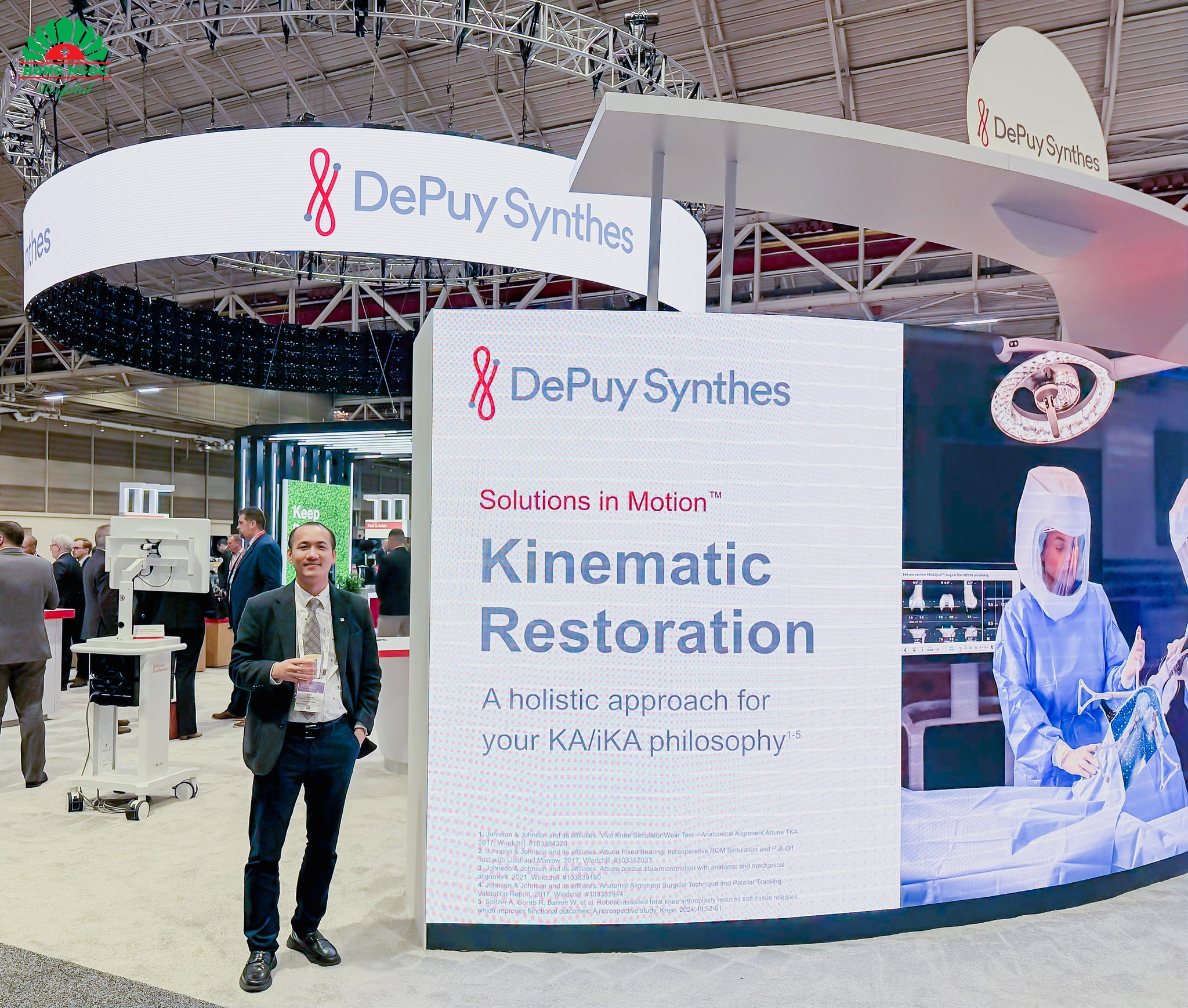 학술 활동과 더불어 600개 이상의 글로벌 의료기기 기업이 참여한 기술 전시회도 열렸습니다. 