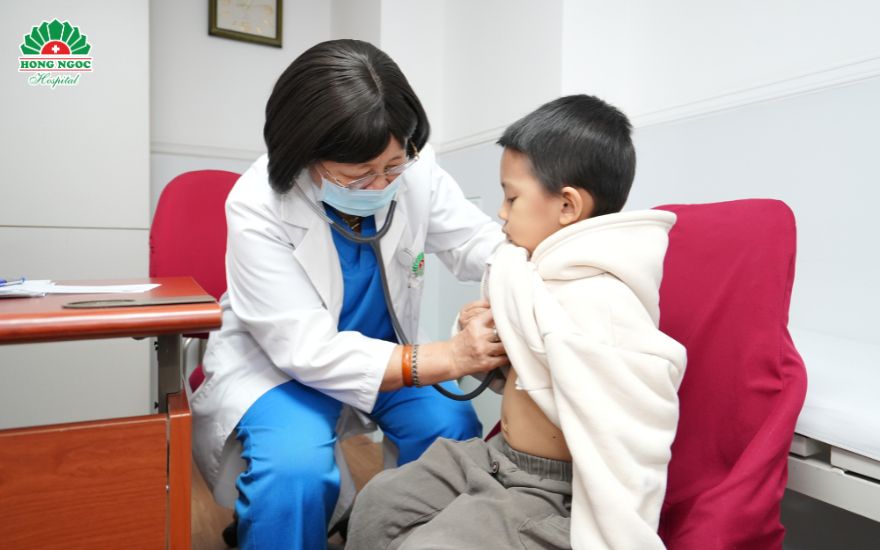 Hong Ngoc General Hospital provides comprehensive examination and treatment for a wide range of respiratory tract infections in children.