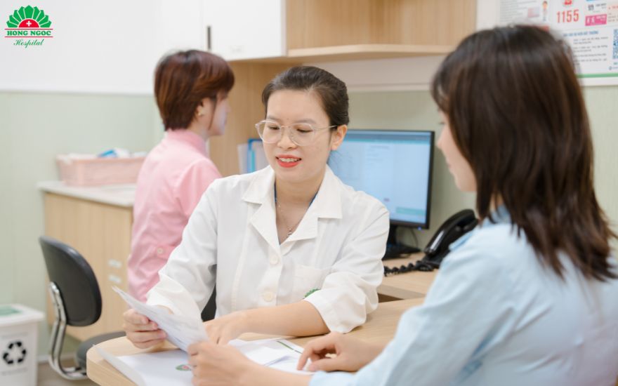 증상 문진은 전문의가 적합한 치료 방향을 결정하는 데 도움을 줍니다.