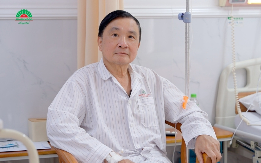 nguoi-dan-ong-nguy-kich-vi-o-ap-xe-gan-lon-chiem-gan-tron-gan-phai