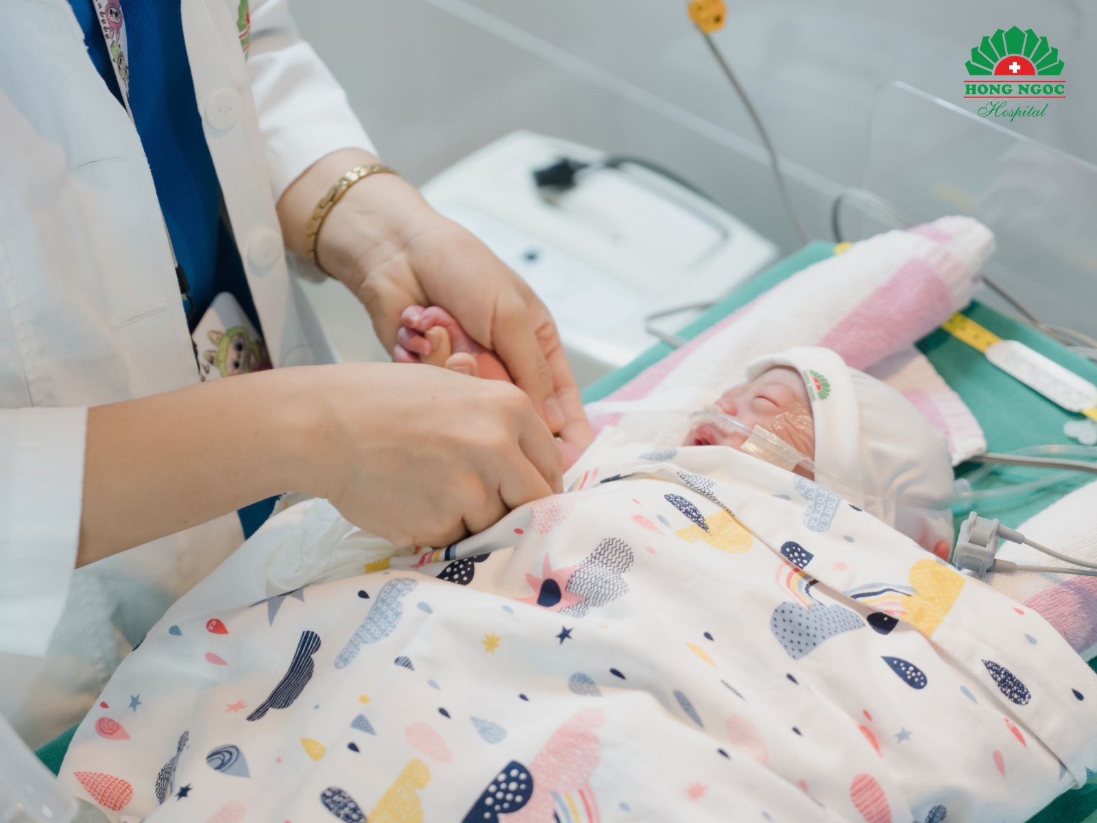 Sau 2 giờ hồi sức tích cực các chỉ số của trẻ đã trở về mức ổn định