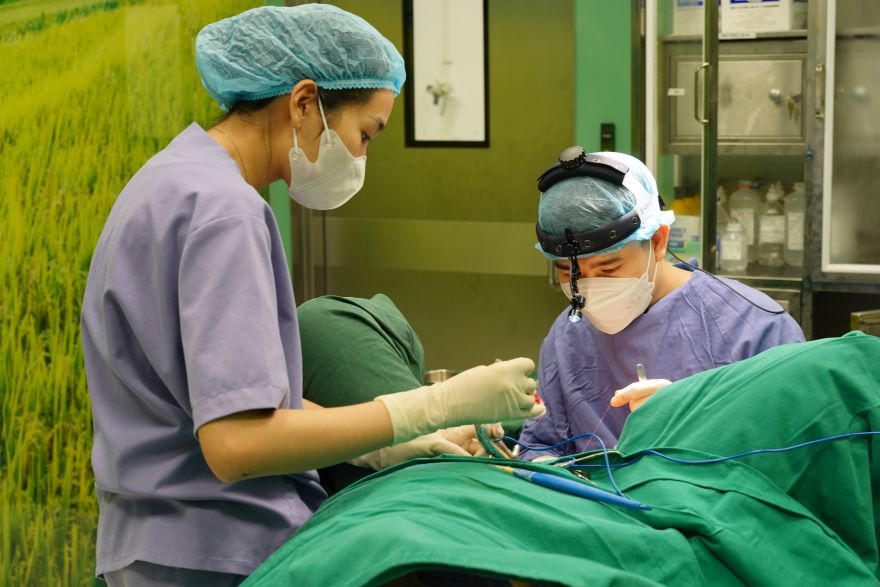 phẫu thuật thẩm mỹ vùng kín