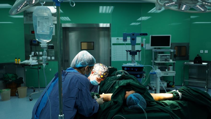 hút mỡ bắp tay bằng Vaser Lipo