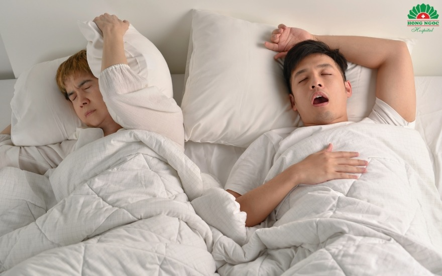 Ngáy kéo dài kích thích niêm mạc họng