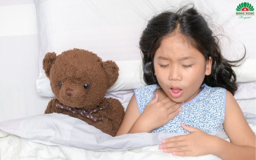 Niêm mạc họng khô khiến cổ họng đau rát