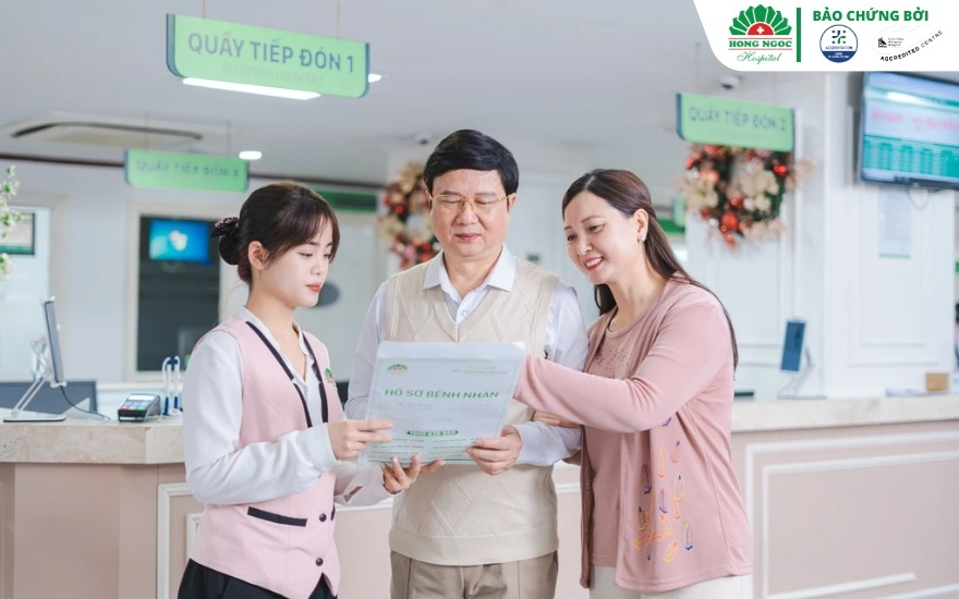 Khách hàng đến khám bệnh tại BVĐK Hồng Ngọc