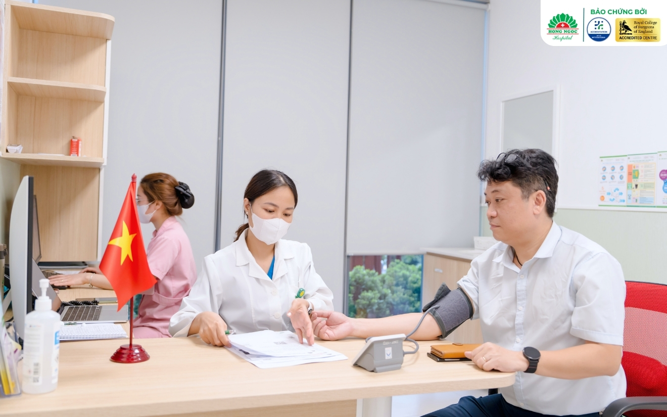 Thăm khám và điều trị hơn 100 mặt bệnh Cơ xương khớp cấp - mạn tính