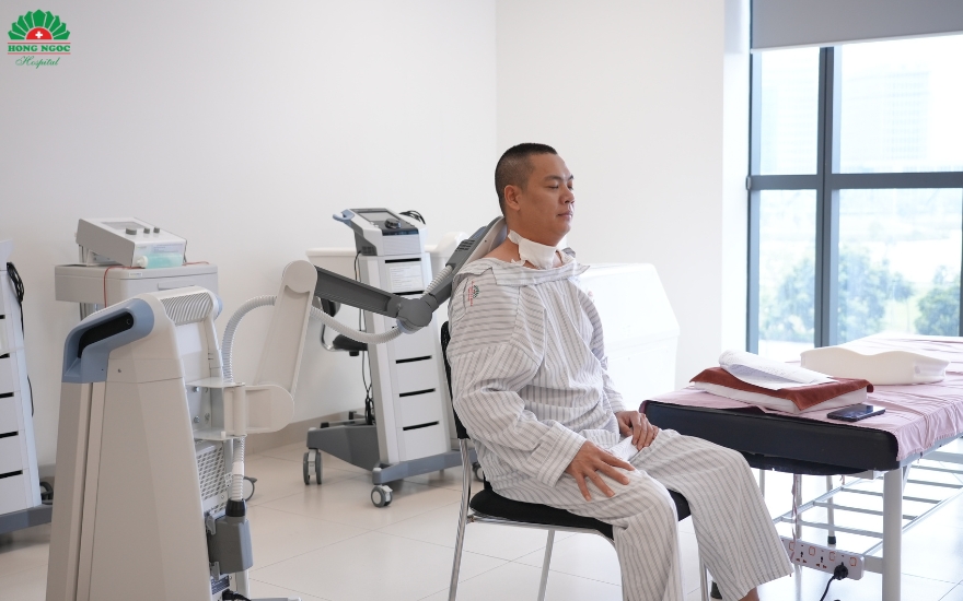 phục hồi chức năng sau phẫu thuật cột sống