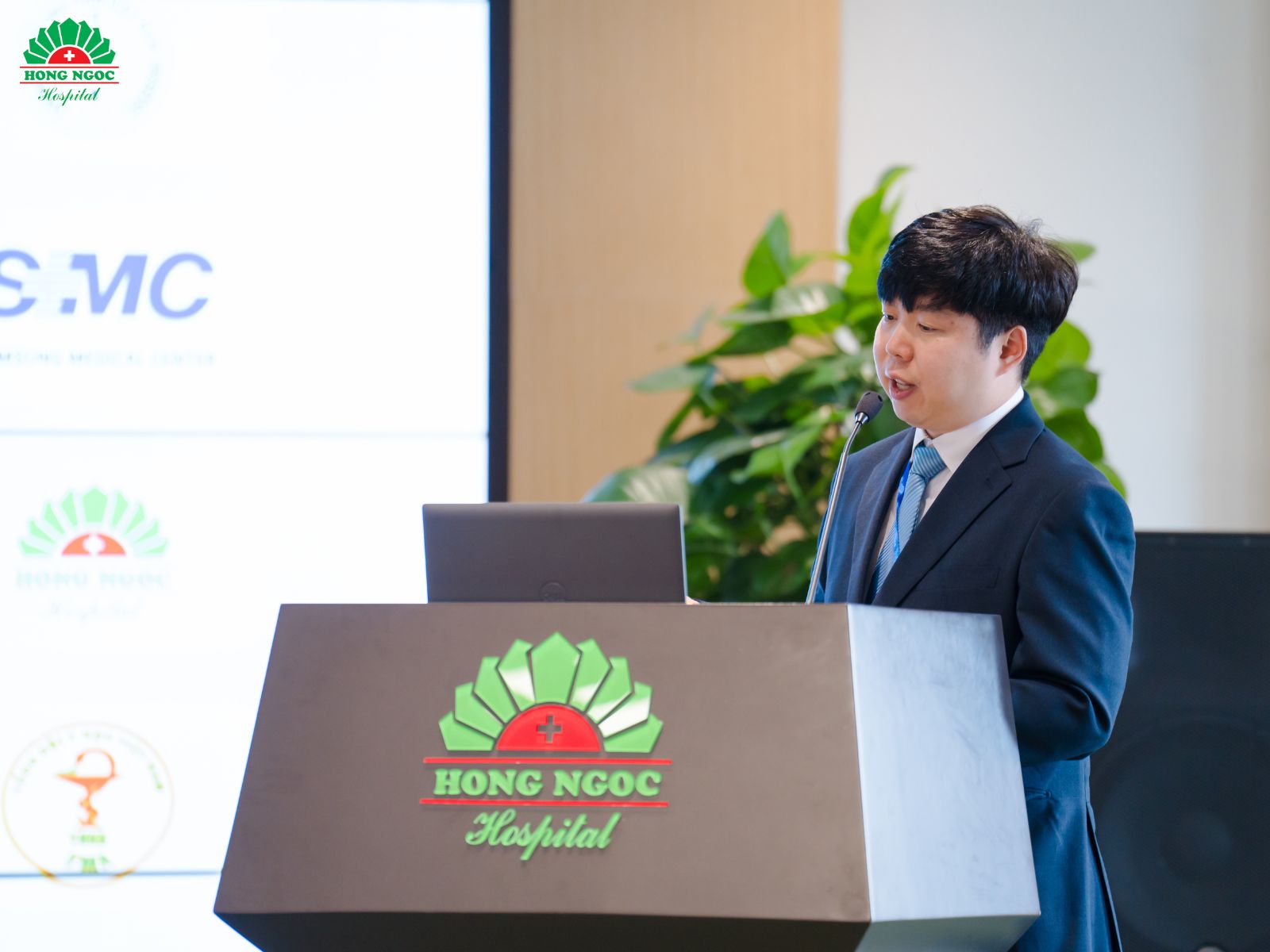 Toan Canh Hoi Thao Ung Thu Vu 06