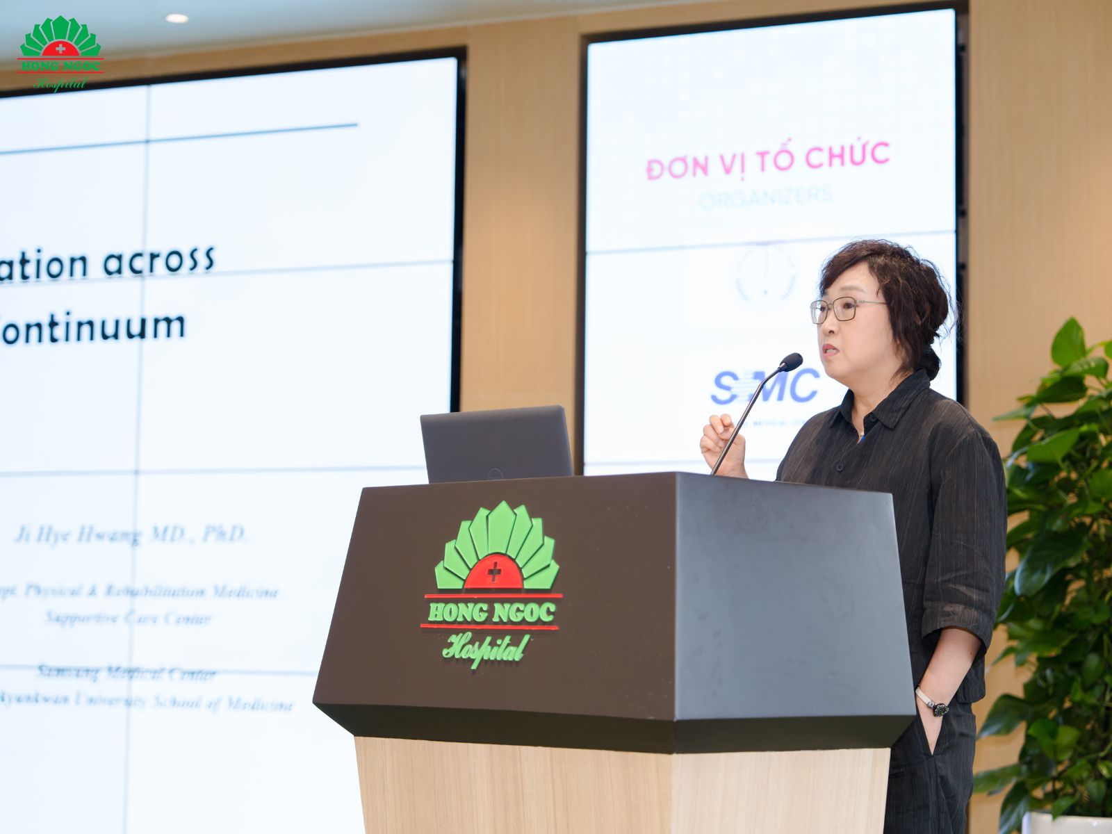 Toan Canh Hoi Thao Ung Thu Vu 11