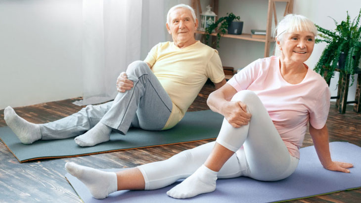 Lợi ích của yoga đối với người cao tuổi