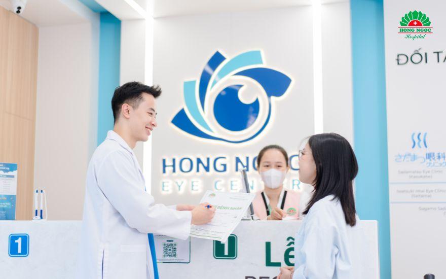 Biểu phí dịch vụ được công khai minh bạch kết hợp chính sách hỗ trợ Bảo hiểm Y tế giúp người bệnh an tâm trong suốt quá trình điều trị.