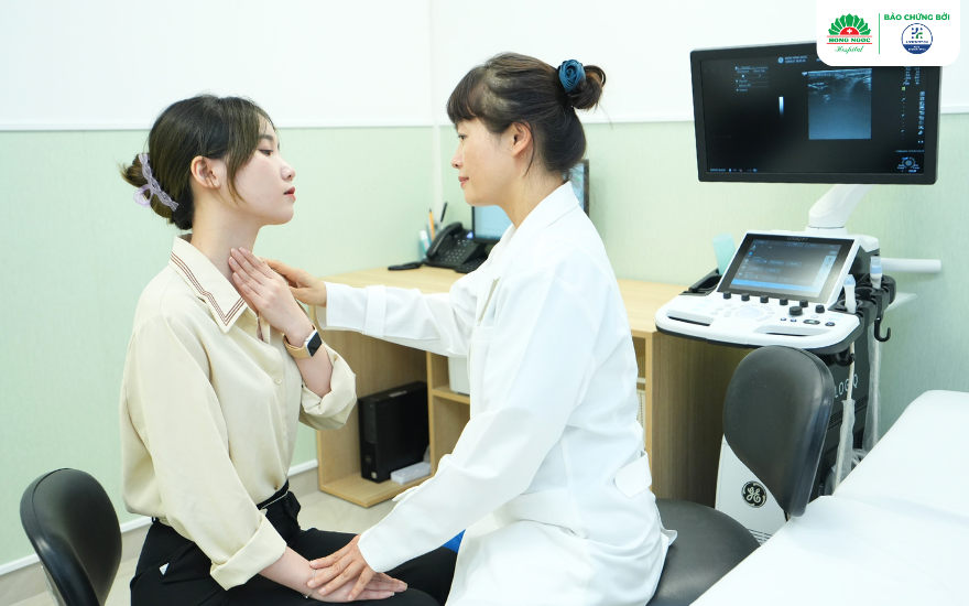 Cường giáp cần được chẩn đoán sớm và điều trị đúng phác đồ để kiểm soát hormone tuyến giáp, giảm triệu chứng và phòng ngừa biến chứng