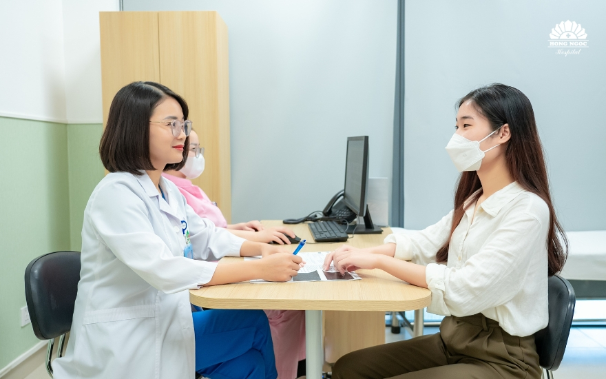 Thăm khám phụ khoa định kỳ giúp chị em kịp thời phát hiện sớm các dấu hiệu bất thường và bảo vệ sức khỏe vùng kín