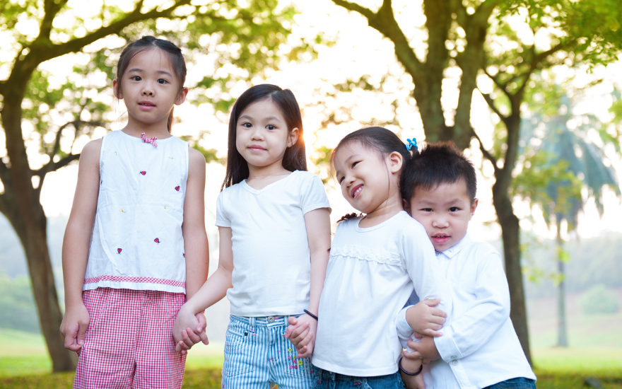 Trẻ dậy thì sớm có thể cao vượt trội hơn bạn bè cùng tuổi thời gian đầu