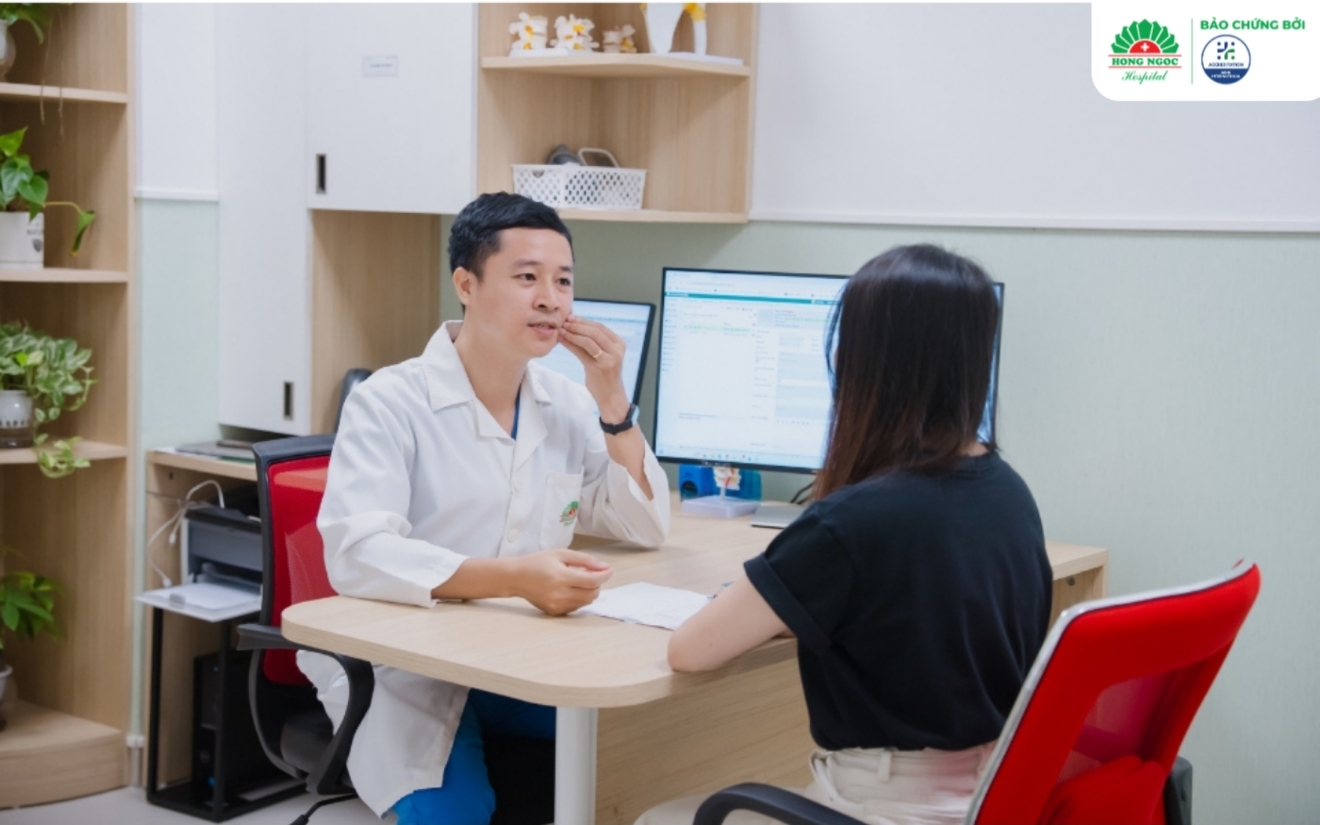 BS.CKI Đinh Văn Hào tư vấn hướng điều trị cho bệnh nhân