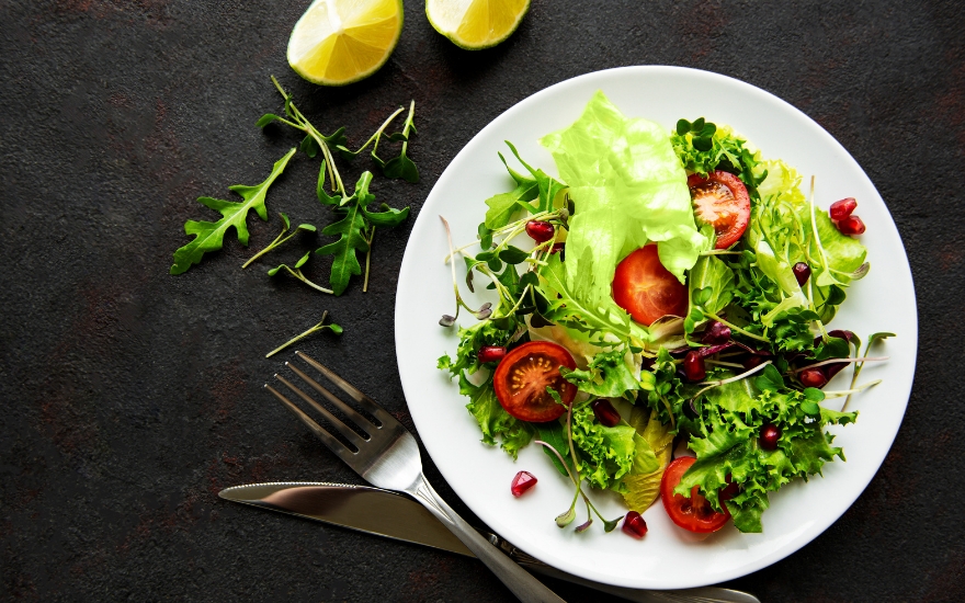 Salad dễ chế biến, cung cấp chất xơ, vitamin, khoáng chất và chất chống oxy hóa