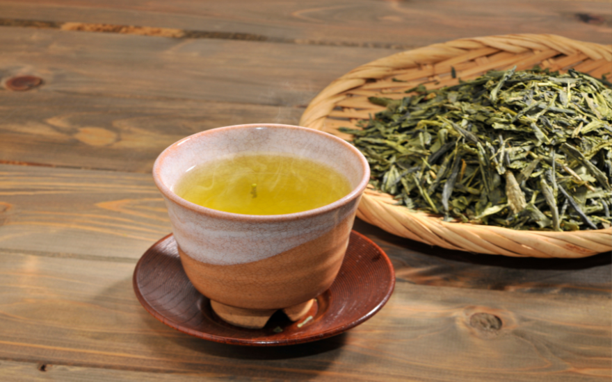 Nước trà, nước tăng lực có chứa caffeine