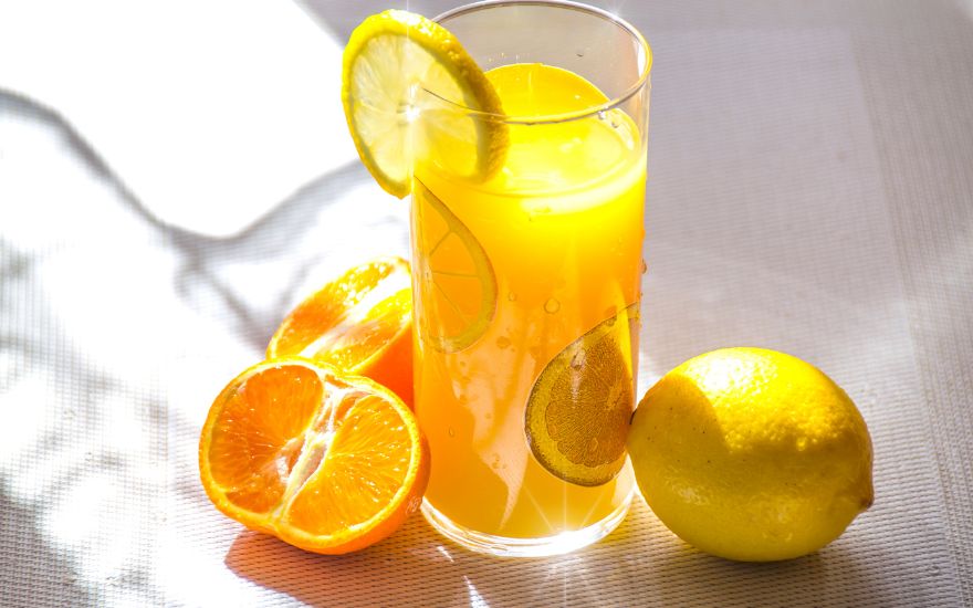 nuoc-trai-cay-bo-sung-nuoc-vitamin-va-nang-luong.jpg nuoc-trai-cay-bo-sung-nuoc-vitamin-va-nang-luong.jpg