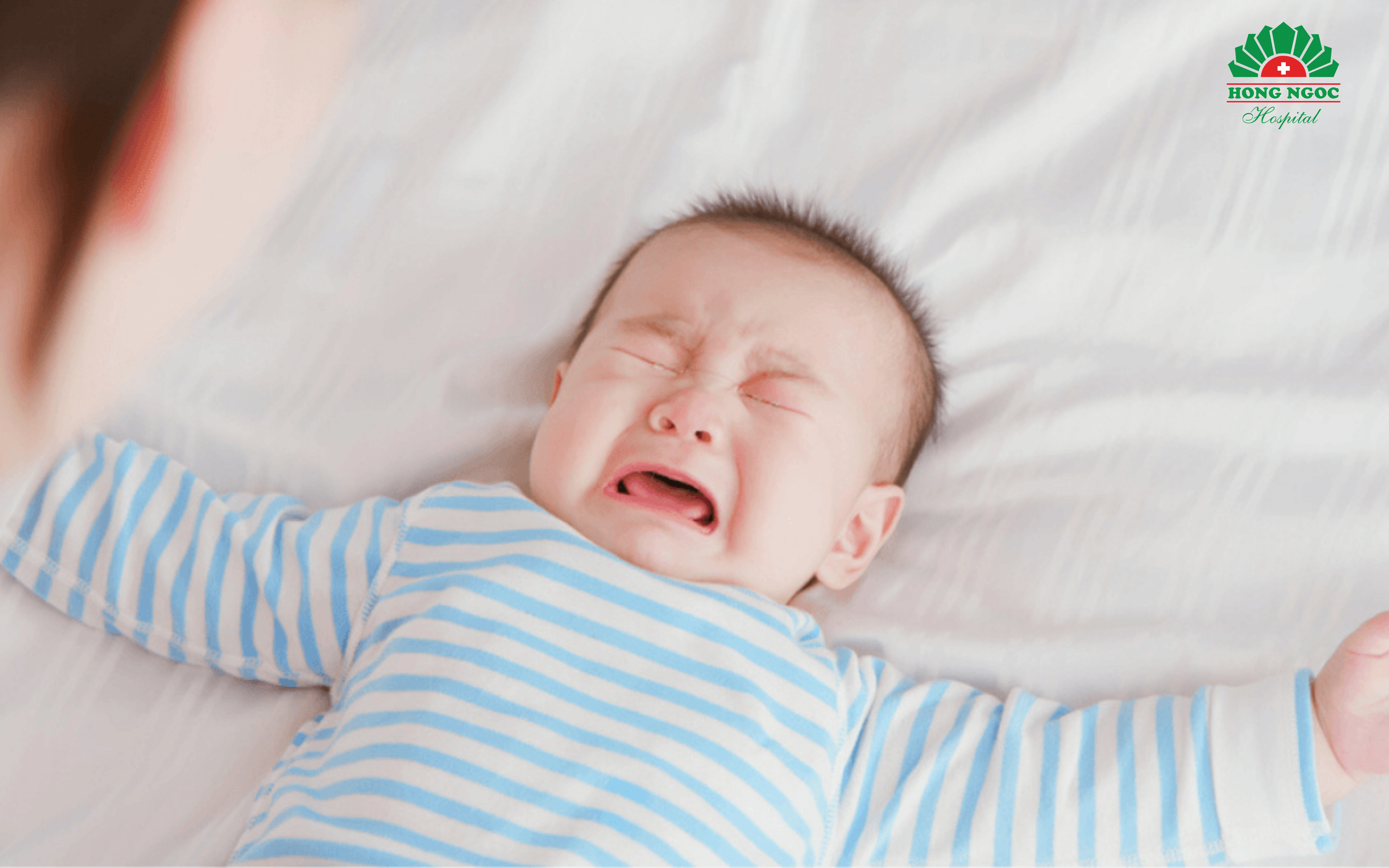 Phimosis may cause discomfort, leading the child to become fussy, cry frequently, or repeatedly touch the genital area.