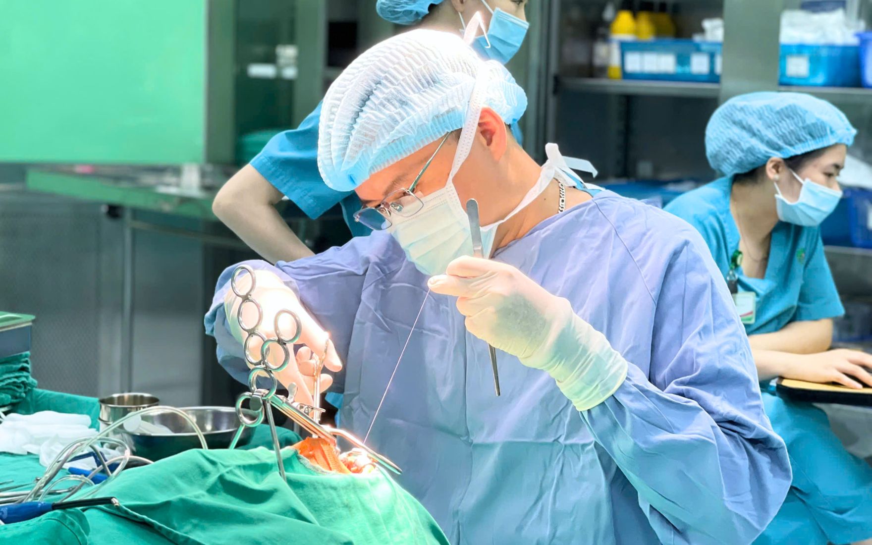 phẫu thuật dài mỏm trâm