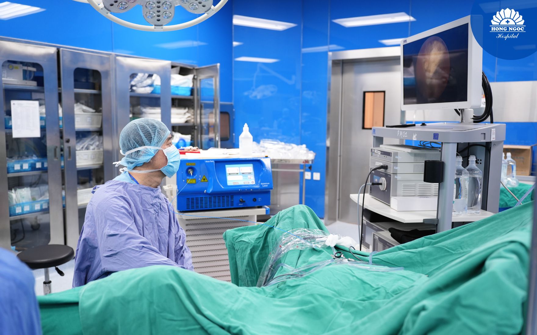 Dieu Tri Ung Thu Tuyen Tien Liet 01