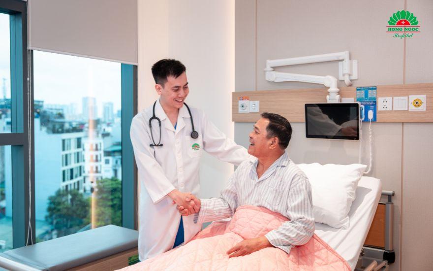 Việc kết hợp chăm sóc giảm nhẹ ung thư tụy đóng vai trò thiết yếu giúp người bệnh kiểm soát cơn đau và duy trì thể trạng.