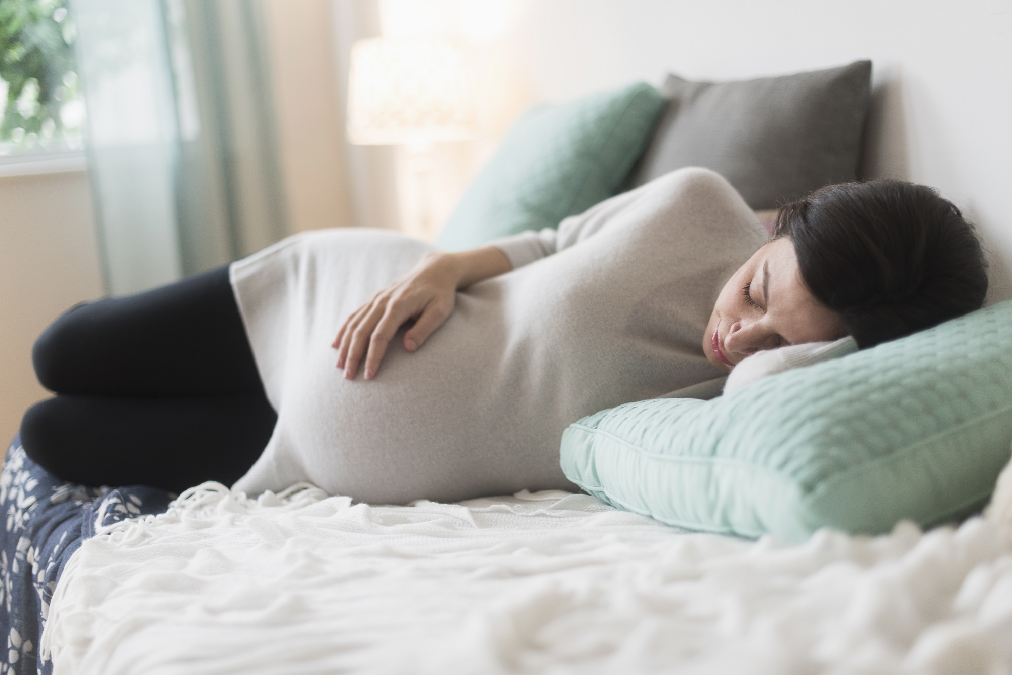 3 mẹo ngủ ngon cho bà bầu theo 3 giai đoạn thai kỳ