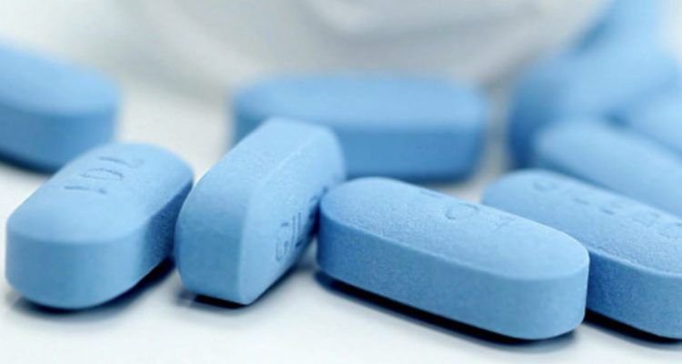 Cần chú ý gì khi điều trị HIV bằng thuốc ARV?
