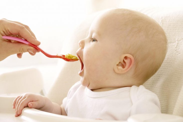 Có nên lo lắng khi trẻ đi tướt mọc răng?