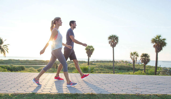 30 phút đi bộ mỗi ngày giúp điều trị ung thư tốt hơn