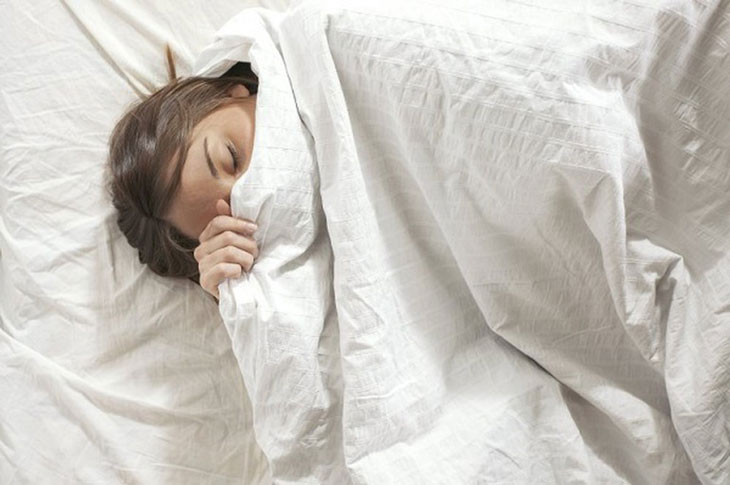 Những thói quen khi ngủ ảnh hưởng tới sức khỏe