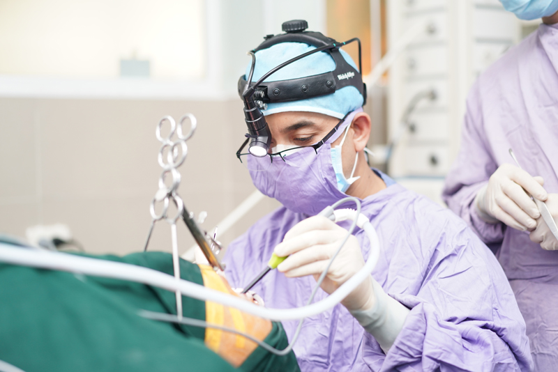 Phẫu thuật nạo VA và cắt amidan tại bệnh viện đa khoa Hồng Ngọc