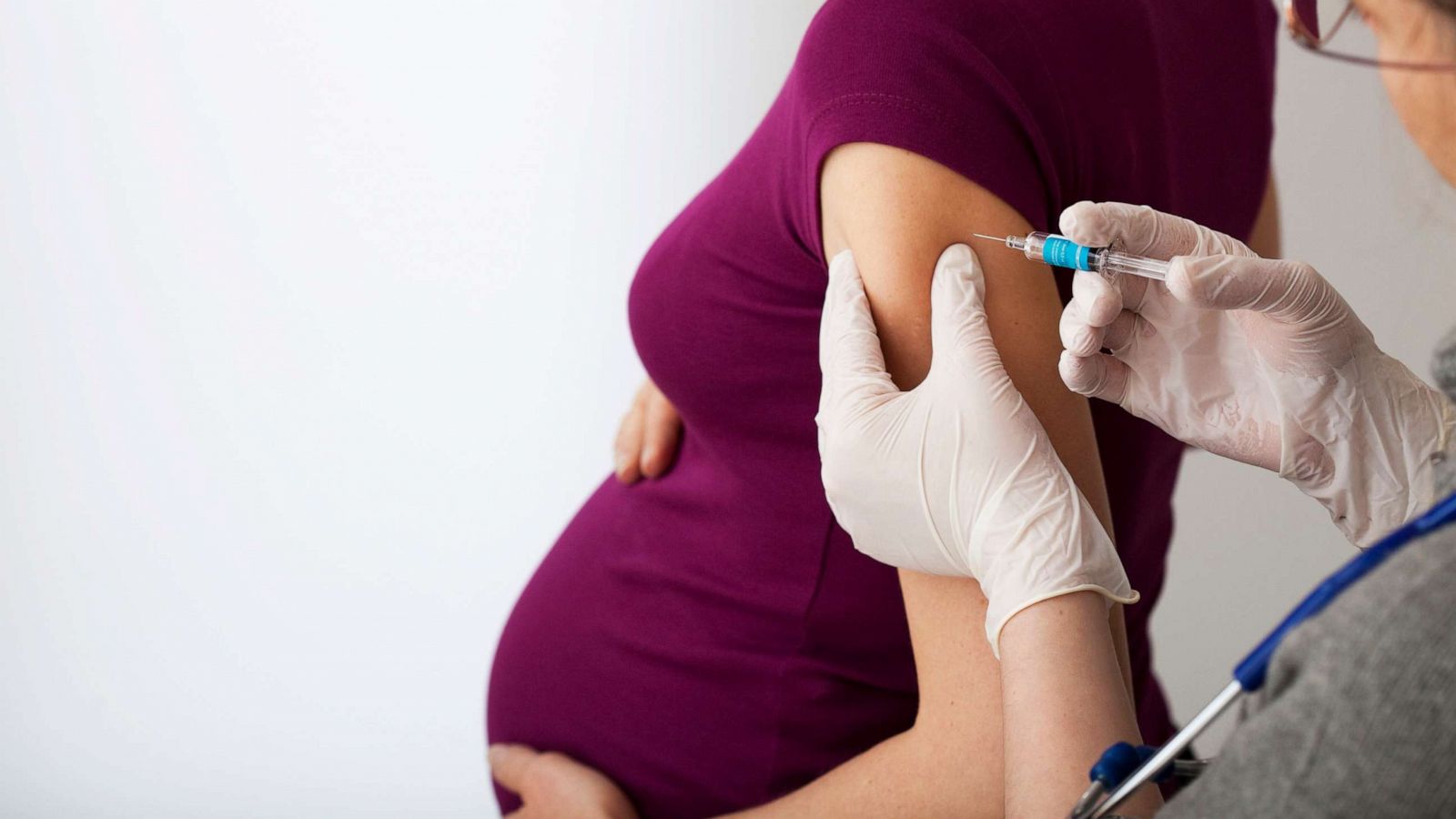Vắc-xin cần tiêm trước khi mang thai, trong khi mang thai và sau khi sinh