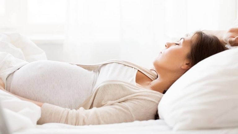 Tư thế ngủ khi mang thai an toàn và thoải mái
