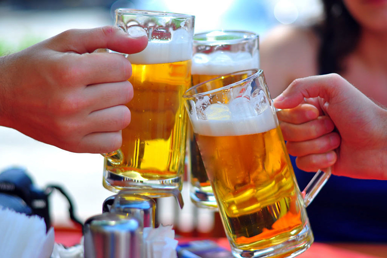 Sử dụng rượu bia, chất kích thích là nguyên nhân gây xơ gan cổ trướng