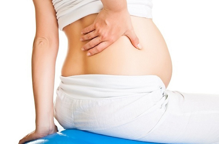 Tuần thai thứ 16 của thai kỳ mẹ sẽ thường xuyên cảm thấy đau lưng
