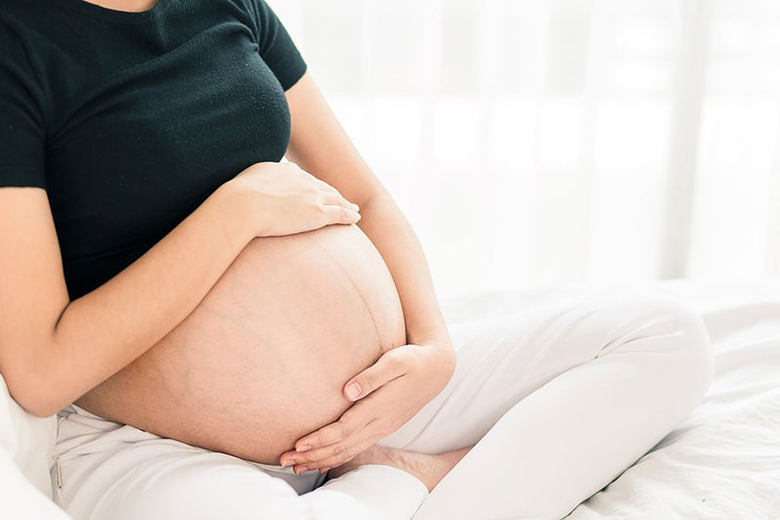 Sức khỏe mẹ bầu có ảnh hưởng trực tiếp đến kích thước thai nhi 