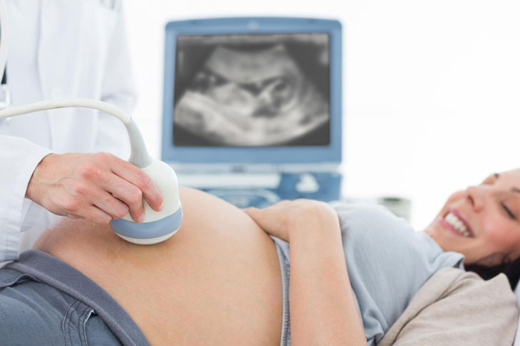 Mang thai 2 tháng đầu nên đi siêu âm lúc nào?