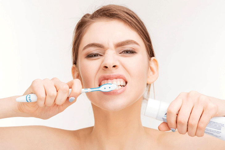 Vệ sinh răng miệng không sạch sẽ sẽ dẫn đến bệnh viêm amidan lưỡi