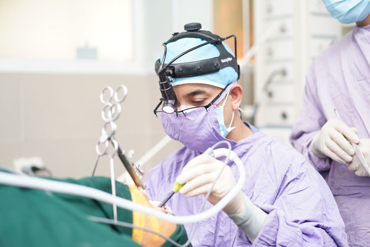 Phẫu thuật cắt amidan tại Bệnh viện Hồng Ngọc được thực hiện bằng dao Plasma với nhiều ưu điểm vượt trội