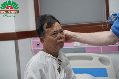 benh nhan di tat