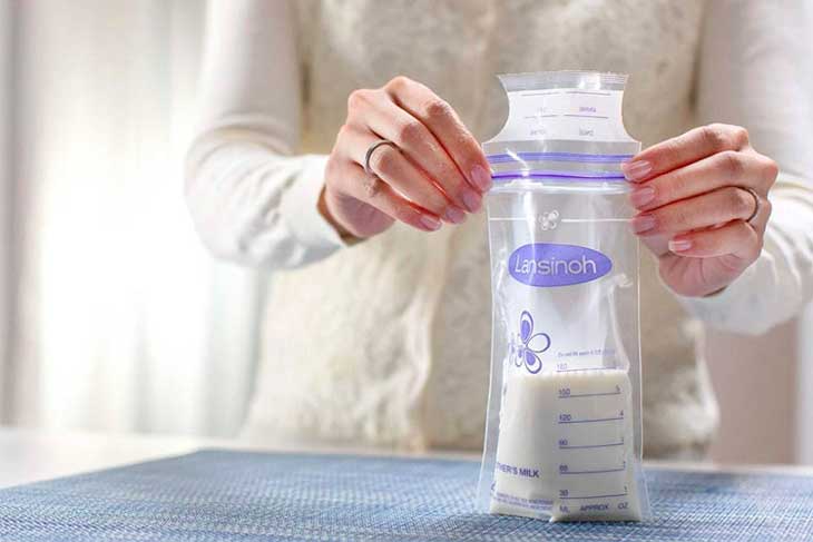 Có nên mua tủ đông trữ sữa mẹ ? Trữ đông sữa mẹ và sử dụng đúng cách