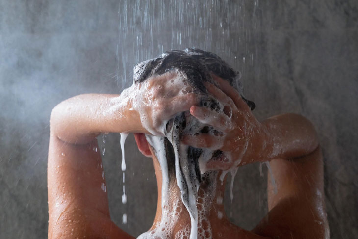 hậu covid bị rụng tóc