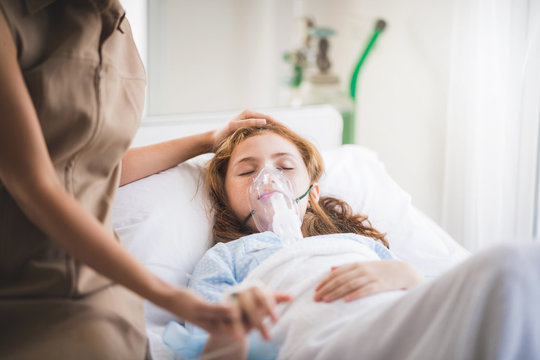 Triệu chứng sốt xuất huyết ở trẻ em, phân biệt với sốt do bệnh khác ⋆ Hồng Ngọc Hospital